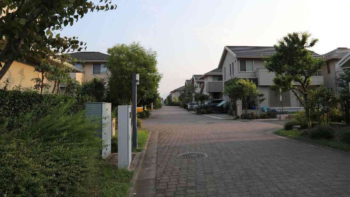 亡き父の初盆、空き家となった実家にひとり泊まった40代男性、真夜中に突然耳元で響いた声の正体 | ゴールドオンライン