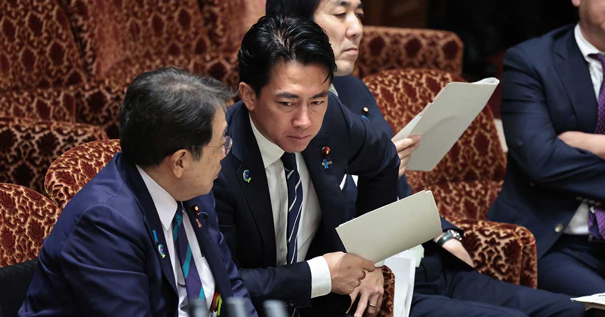 小泉防衛相　退職自衛隊員の「家族支援庁」新設の動きも「幹部優先ってことになりそう」議論百出…背景に深刻な“定員割れ”も防衛省の見解は？ | 女性自身