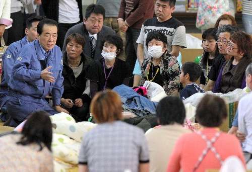 高市首相の熊本避難所「3分間」しか視察せず？SNS拡散　内閣広報官「51分間」だと否定