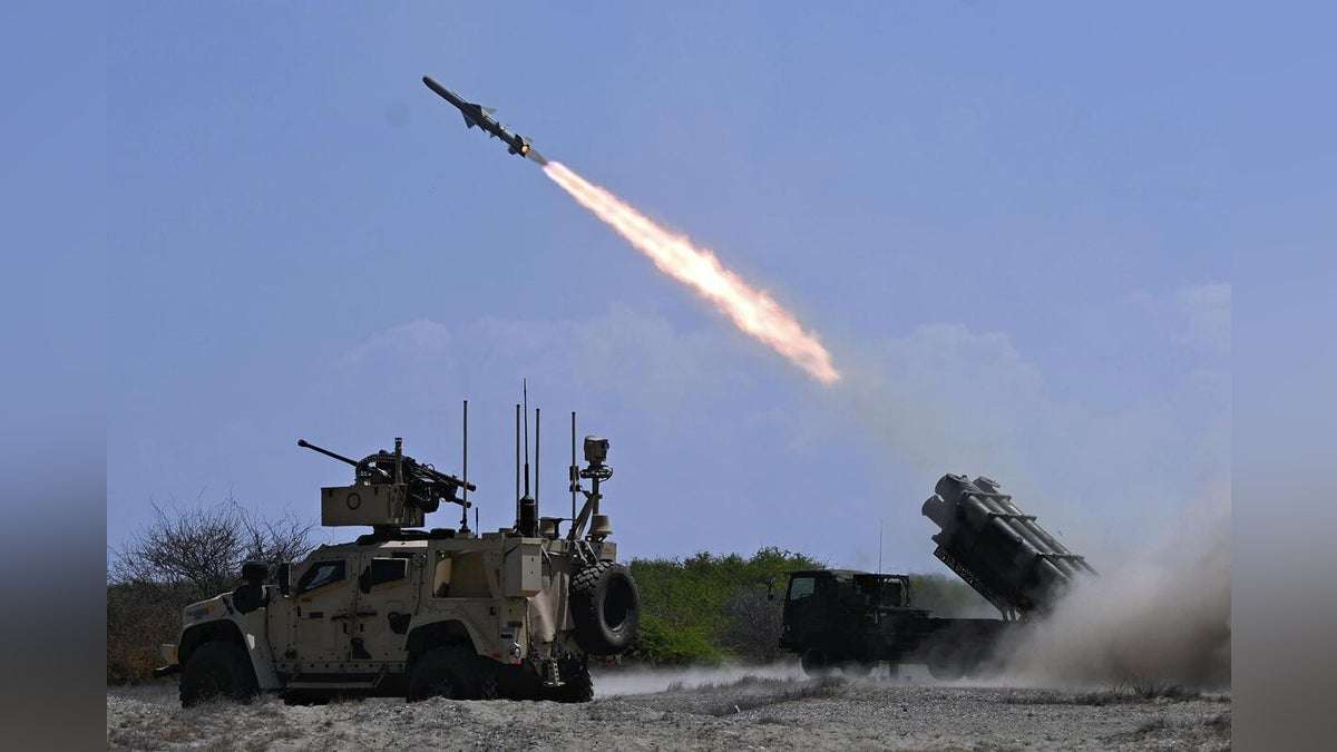 自衛隊、米国とフィリピンの合同軍事演習「バリカタン」に初の本格参加…３国の連携示し中国けん制する狙い : 読売新聞