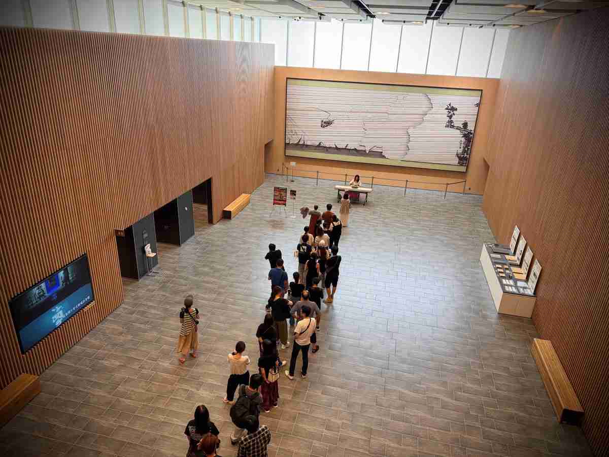 【VIVANT】観光地化したロケ地で「渋滞」 驚きの光景に「今は行ったらこんな感じかぁ」