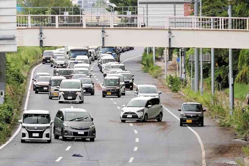 【続報】千葉豪雨、放置車両は１２００台超の見通し 実態把握は困難…災対法に基づき移動開始 | 千葉日報オンライン