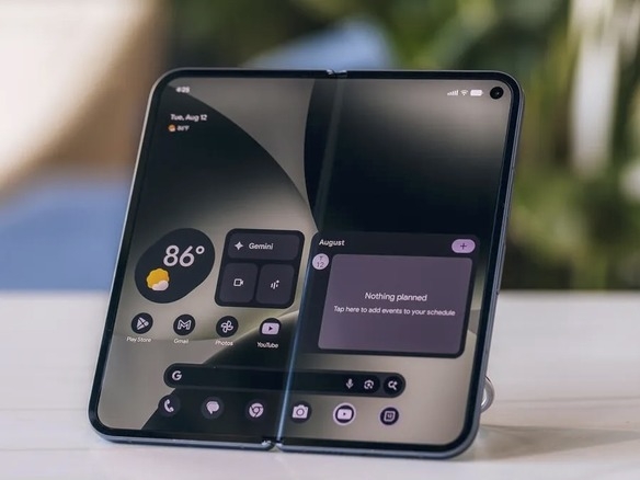 折りたたみスマホ続々、アップルも近く参入か…「大画面で動画視聴」「2画面で作業並行」アピールで差別化図る