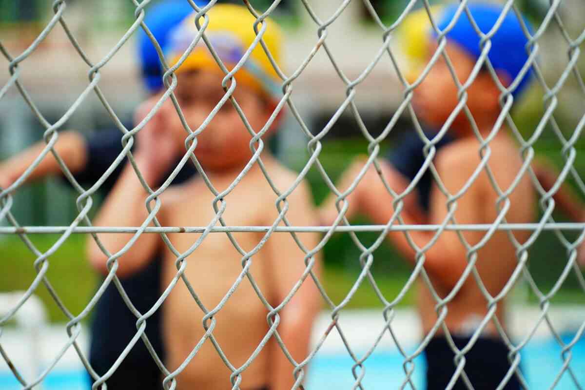 学校からプールが消え…“泳げない子ども”が増えている　「クロールで25m泳げず」小6が約半数という衝撃（全文） | デイリー新潮