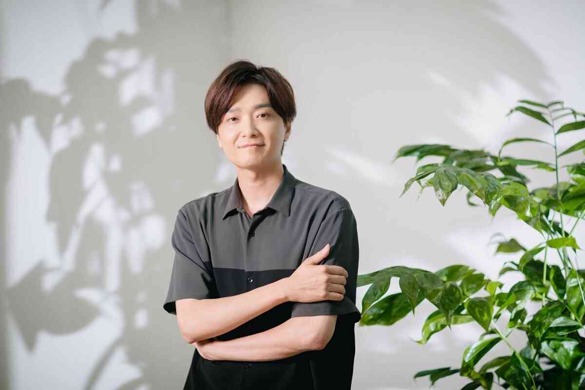 「最高のパパ」にならなくてもいい…「井上芳雄」が初めて明かすステップファミリーの「継父」としての“葛藤”と“喜び”　