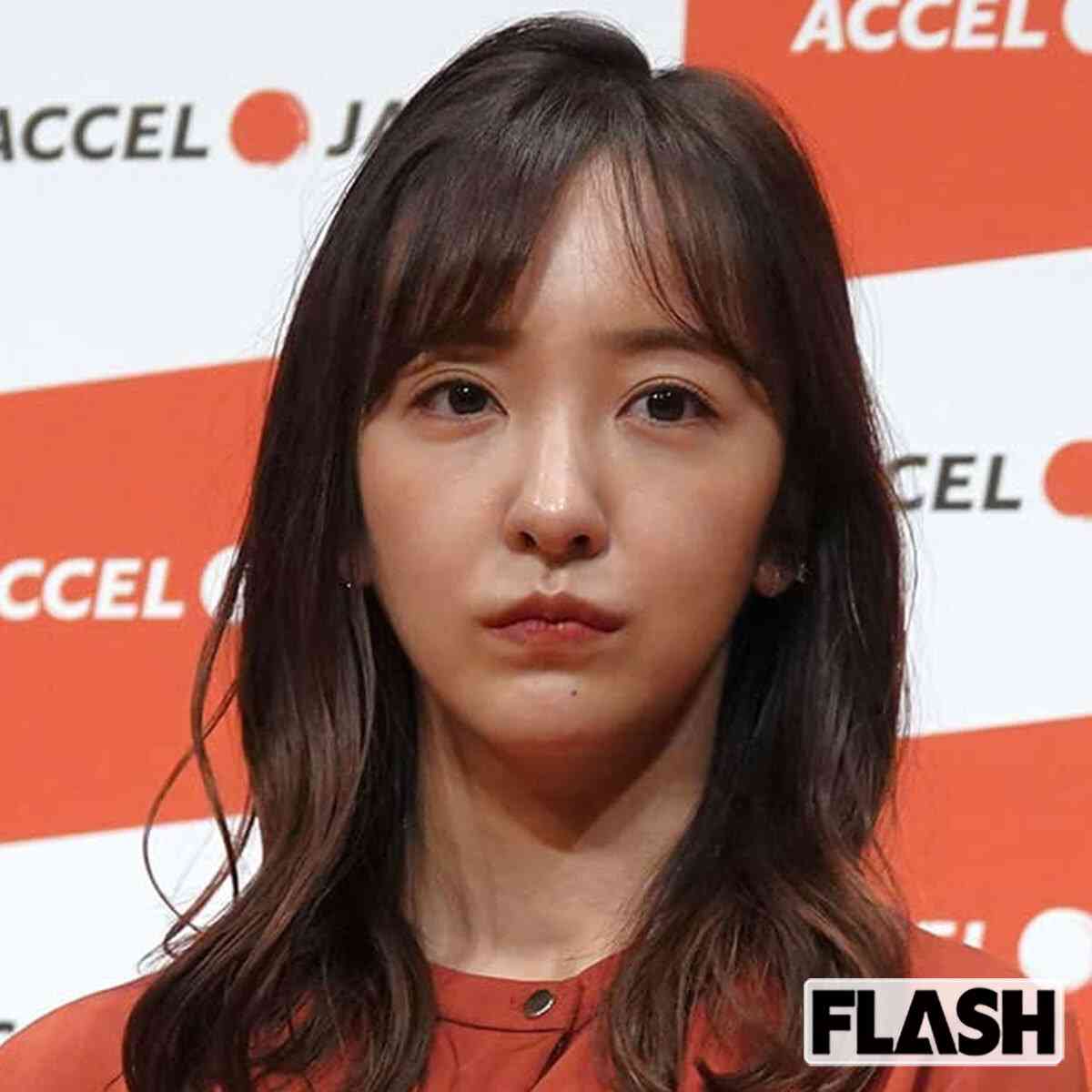 板野友美、“インター通い”娘の「日本語力の不安」吐露も「難しい」「教育は飾りじゃない」賛否割れる（SmartFLASH） - Yahoo!ニュース