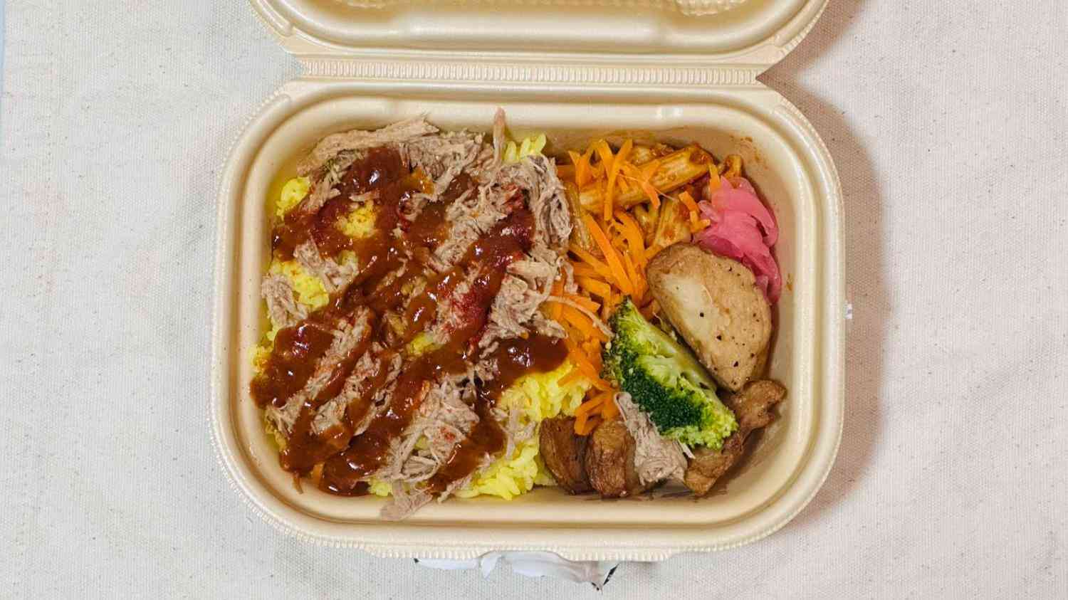 【セブン】753円は高いと思ったら…「CAFE BOX プルドポーク」は予想を覆した満足ランチだった（ネタフル） - エキスパート - Yahoo!ニュース