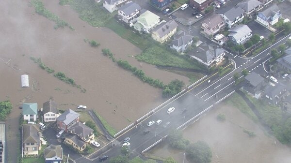 自衛隊　JR蘇我駅周辺の帰宅困難者約4000人の輸送支援を開始　記録的大雨の影響　千葉県知事が要請｜FNNプライムオンライン