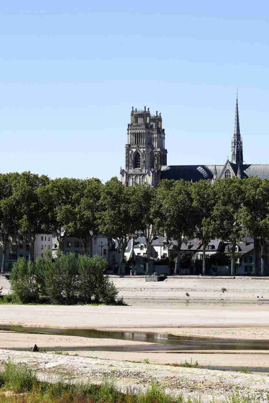 最悪の猛暑で大地が干上がる…フランス、ついに「水を使わないで」（中央日報日本語版） - Yahoo!ニュース