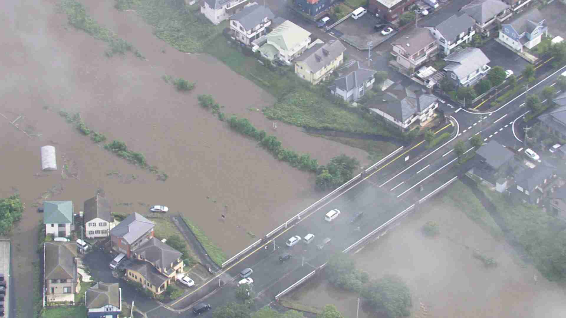 自衛隊　JR蘇我駅周辺の帰宅困難者約4000人の輸送支援を開始　記録的大雨の影響　千葉県知事が要請（FNNプライムオンライン（フジテレビ系）） - Yahoo!ニュース