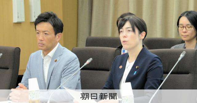 外国人受け入れ制限、可否の検討が本格始動　政府、年度内に基本方針：朝日新聞