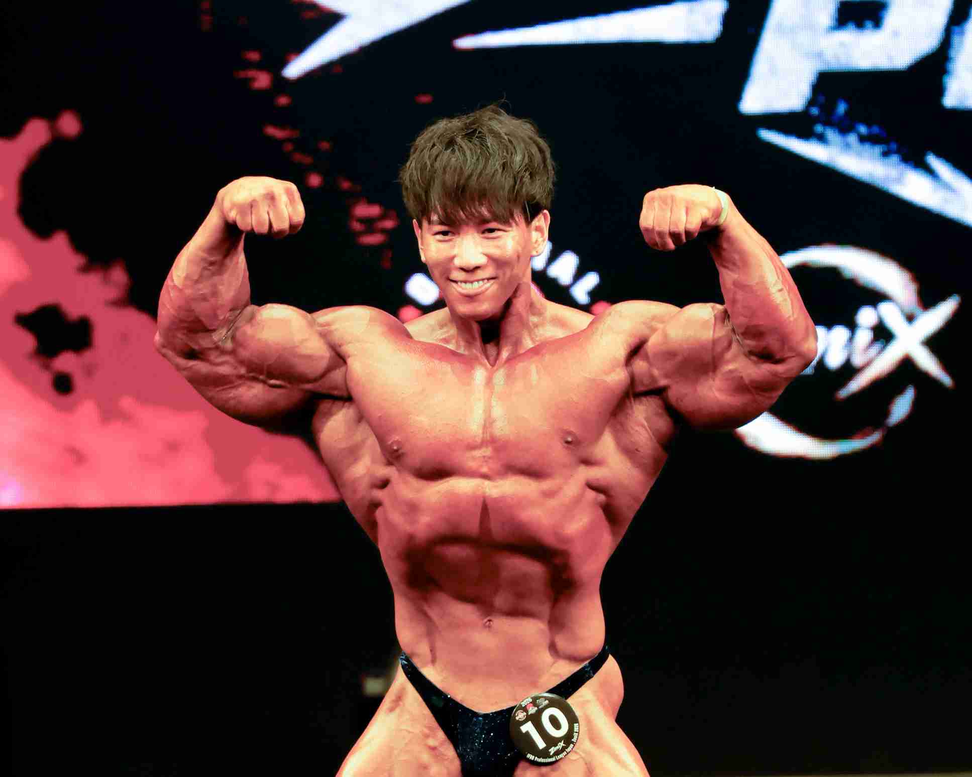 横川尚隆がプロデビュー戦で優勝　圧巻のバルクでミスターオリンピアへの切符つかむ（VITUP!） - Yahoo!ニュース