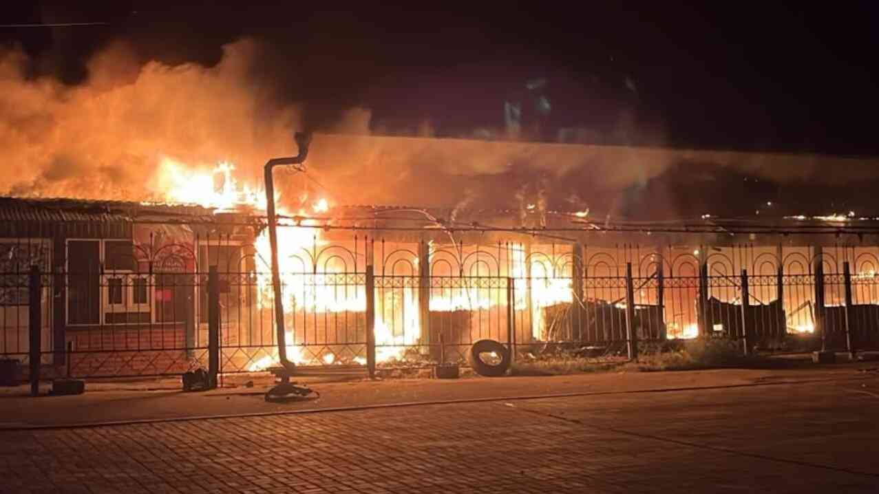 ロシアとウクライナ、連夜の激しい攻撃　双方に多数の死傷者（BBC News） - Yahoo!ニュース
