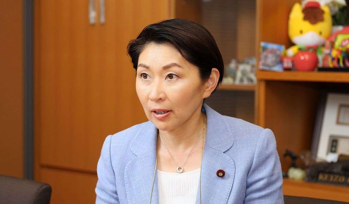 小渕優子氏が税調インナー辞任を決めた瞬間を激白｢先人の苦労を考えると､たやすく消費税減税なんて言ってはいけない｣ | 政治・経済・投資 | 東洋経済オンライン