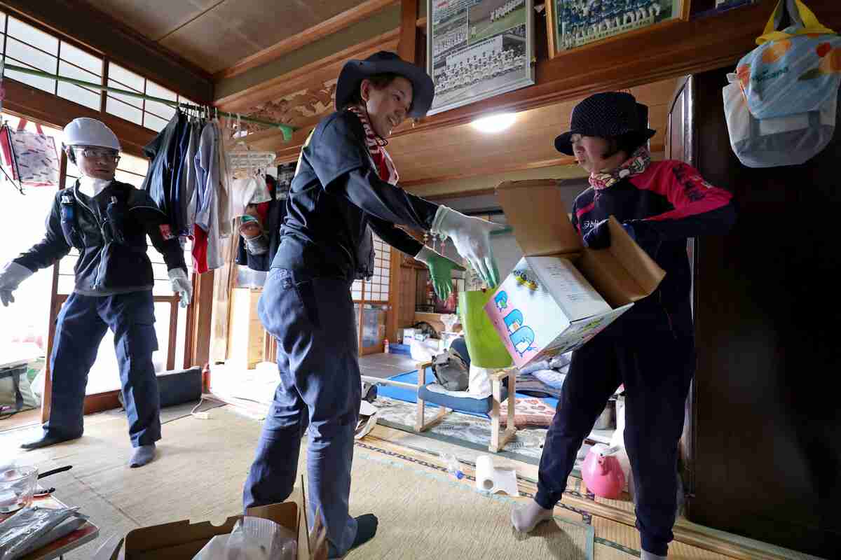 災害ボランティア、活動本格化　氷川町でも受け入れ始まる　知事「私たちに力を」・熊本地震（時事通信） - Yahoo!ニュース