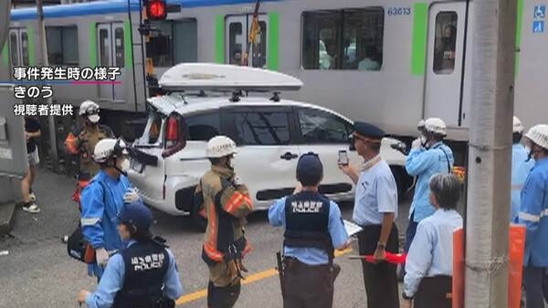 踏み切り内に後続車止まらせ列車と衝突　殺人未遂容疑で52歳男逮捕　車間距離でトラブルか　けが人なし　さいたま市｜FNNプライムオンライン