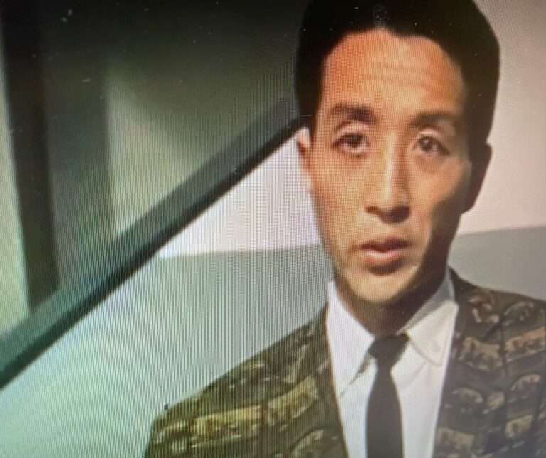 「許可なく動かせません」10日間のお盆帰省から戻ったら室外機の裏に“謎の卵”が2個…41歳妻が直面した“予想外の事態”