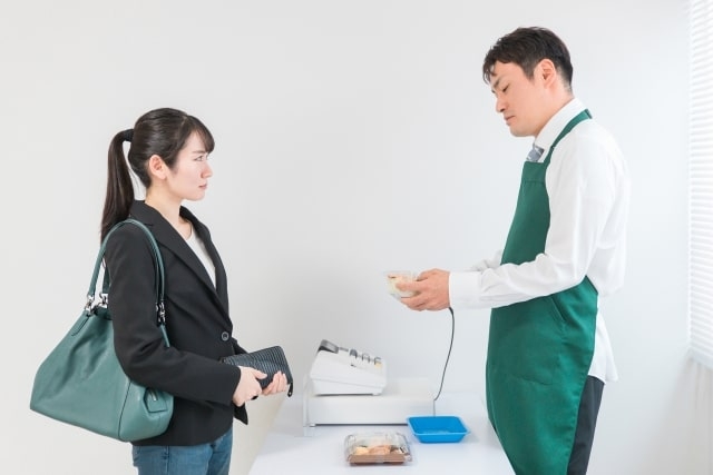 最近店員さん冷たくない？