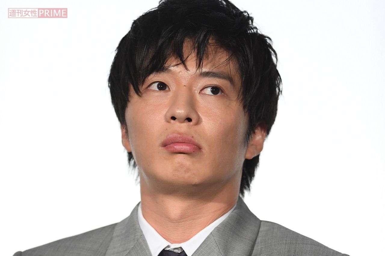 田中圭、深夜パーティーで泥酔キス報道も「45人参加」で疑われる“都の要請”無視 | 週刊女性PRIME