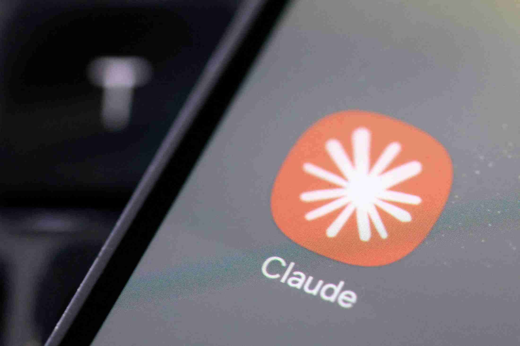 アンソロピックのＡＩも試験中に不正侵入、3社のシステムに