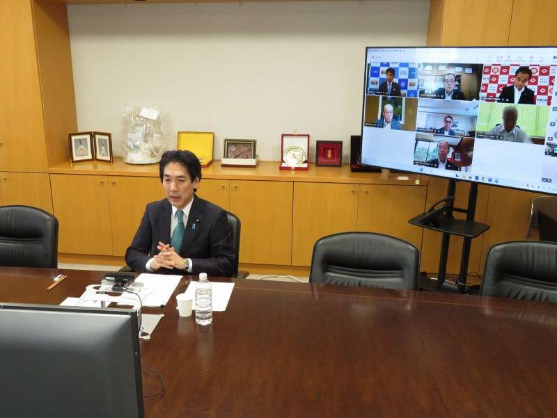 所得連動給付巡り国と地方自治体が協議　財政負担巡る意見に相違（毎日新聞） - Yahoo!ニュース
