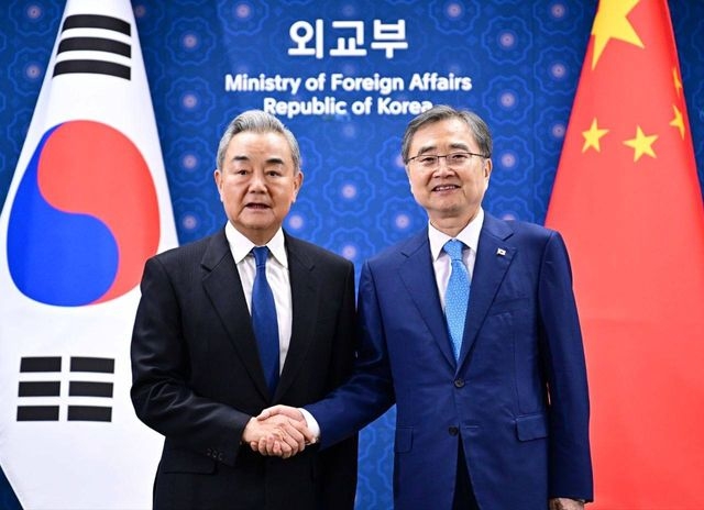 中国・王毅外相　韓国で趙顕外相と会談　北朝鮮情勢「平和と安定のために中国が建設的な役割を果たす」（日テレNEWS NNN） - Yahoo!ニュース