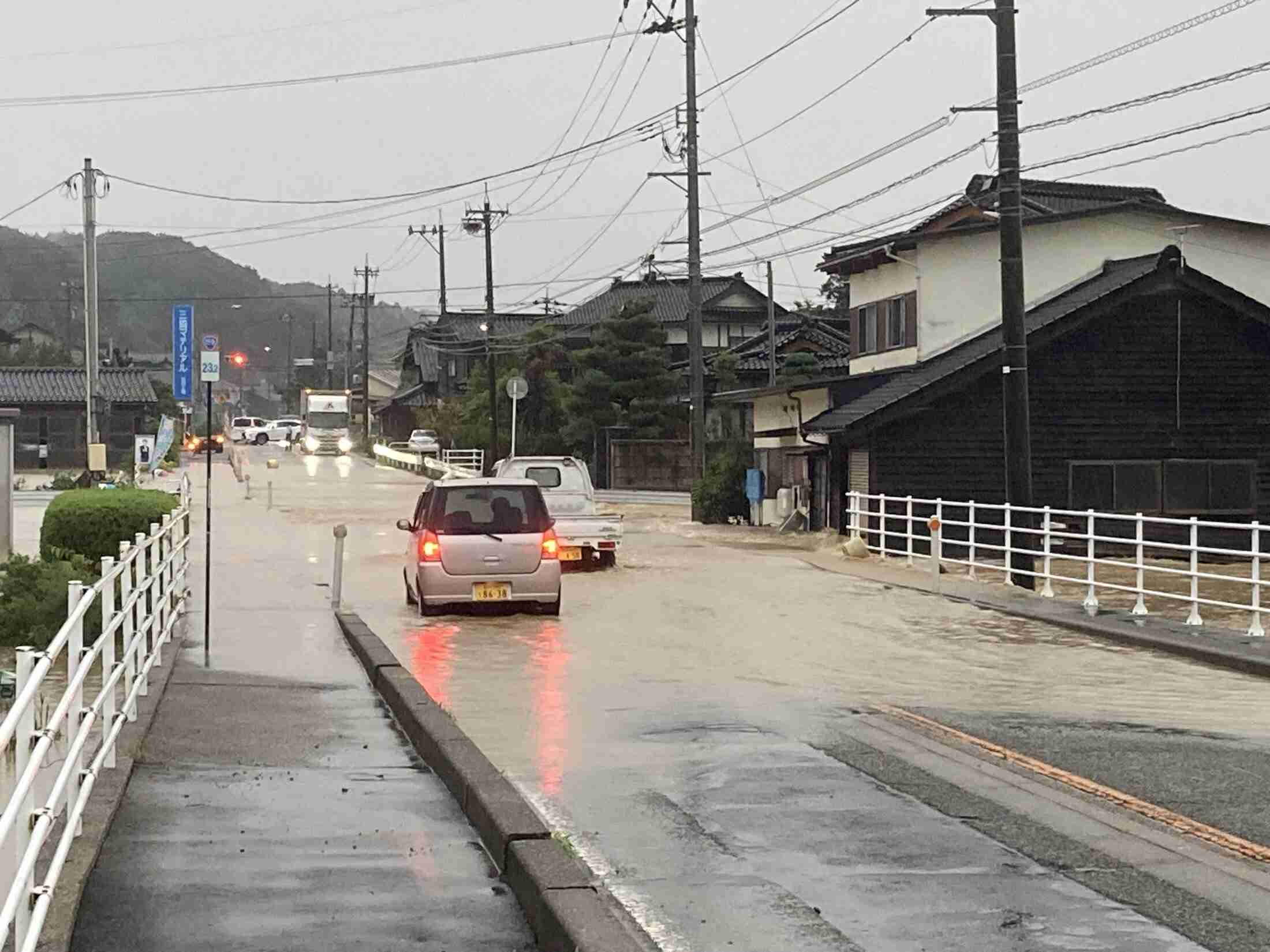 宝達志水町で130人孤立（北國新聞社） - Yahoo!ニュース