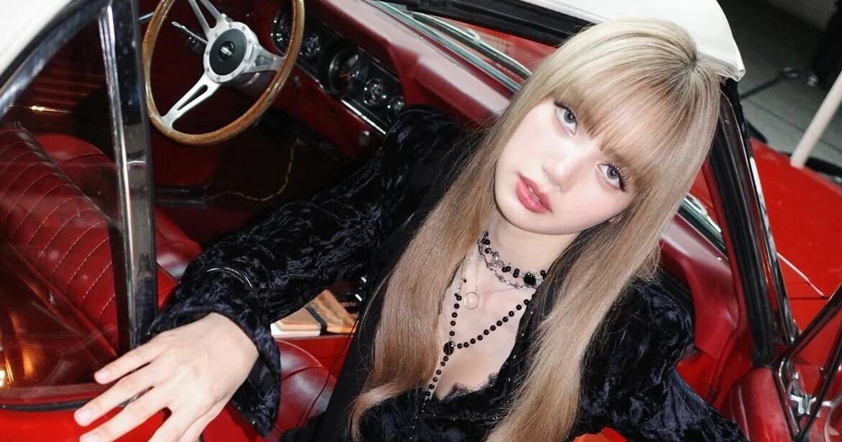 「毛に厳しいの日本だけ」BLACKPINK・リサ　水着ショットで写り込んだ産毛に脱毛論争勃発…“時代と逆行”の指摘も反対意見が相次いだワケ | 女性自身