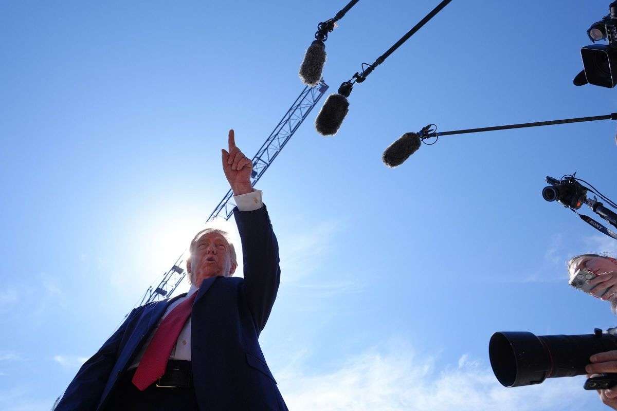 トランプ氏と家族の税務調査を「禁止」、IRSとの訴訟和解に追加条項 - CNN.co.jp
