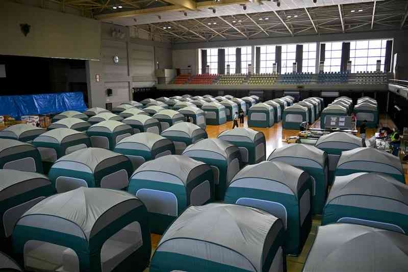 ＜2026年熊本地震＞宇土市の8避難所、1カ所に集約　防災テント、段ボールベッドも設置（熊本日日新聞） - Yahoo!ニュース