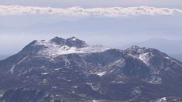 クマスプレー顔に誤射され…トムラウシ山から女子高校生がヘリで救助搬送 学校行事で登山中　北海道