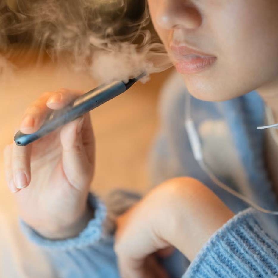【警鐘】3年間毎日「電子タバコ」を吸い続けた17歳少女が「ポップコーン肺」に…母が明かす“見えなかった異変”（ウィメンズヘルス） - Yahoo!ニュース
