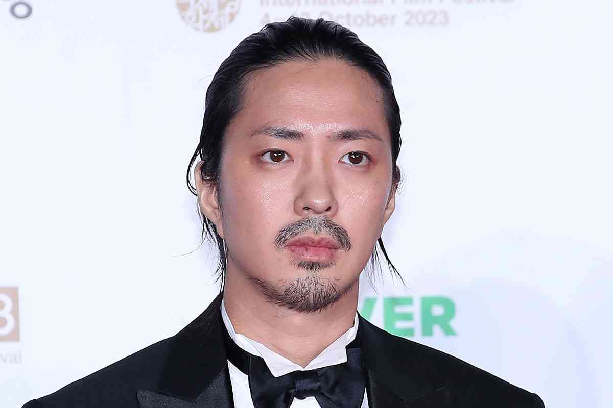 俳優・若葉竜也『めざましテレビ』での“不愛想”大炎上から2年『A-Studio+』に登場…徐々に広がるテレビ出演 | Smart FLASH/スマフラ[光文社週刊誌]