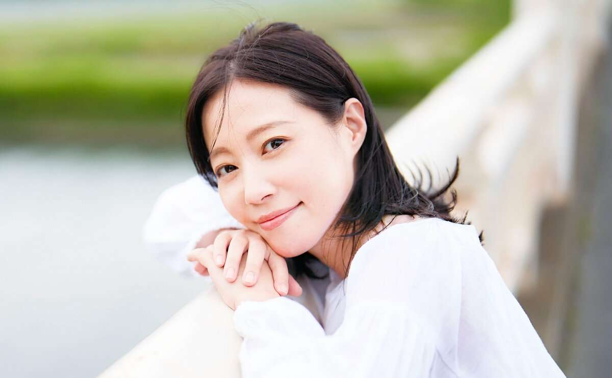 福田明日香「20代のツケが今」長引く自律神経失調症が悪化。入院経て活動再開する思い「ある患者さんが私の歌に涙し」｜CHANTO WEB