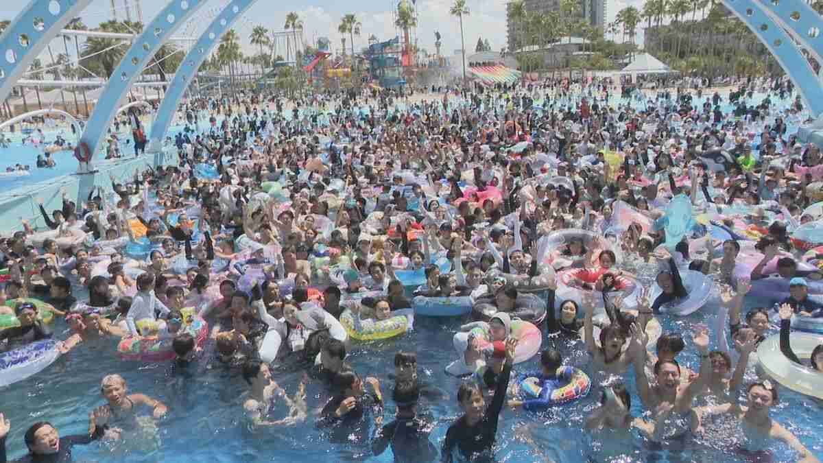 全国各地から涼を求めて… 暑さも行列も“夏の思い出”に ｢大きいプールを楽しんでほしかった｣ 車で6時間かけて来た家族も 三重･桑名市のナガシマジャンボ海水プール | TBS NEWS DIG