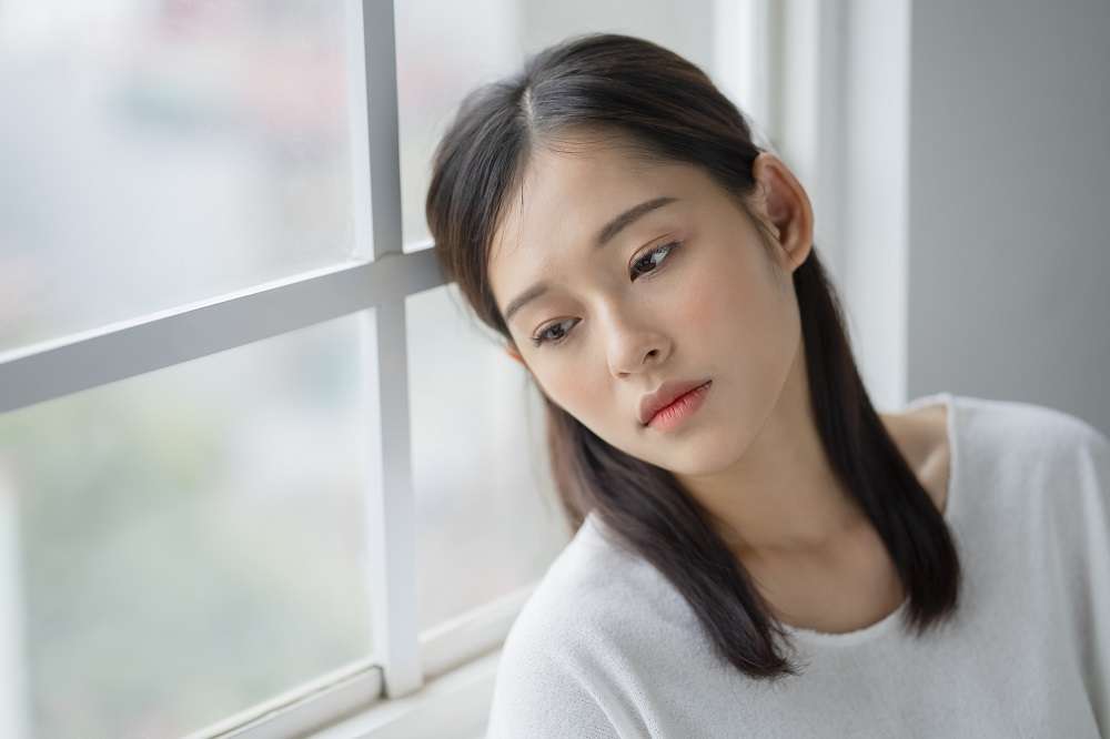【かまってちゃん？】落ち込みアピールする人いますか？