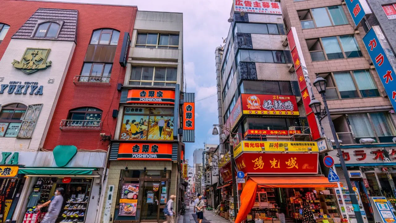 首都圏で「外国人住民」が爆増中…データが明かす「多国籍化」する街のリアルと「地価が動く」エリアの条件【2026年最新白書】 | スマートニュース