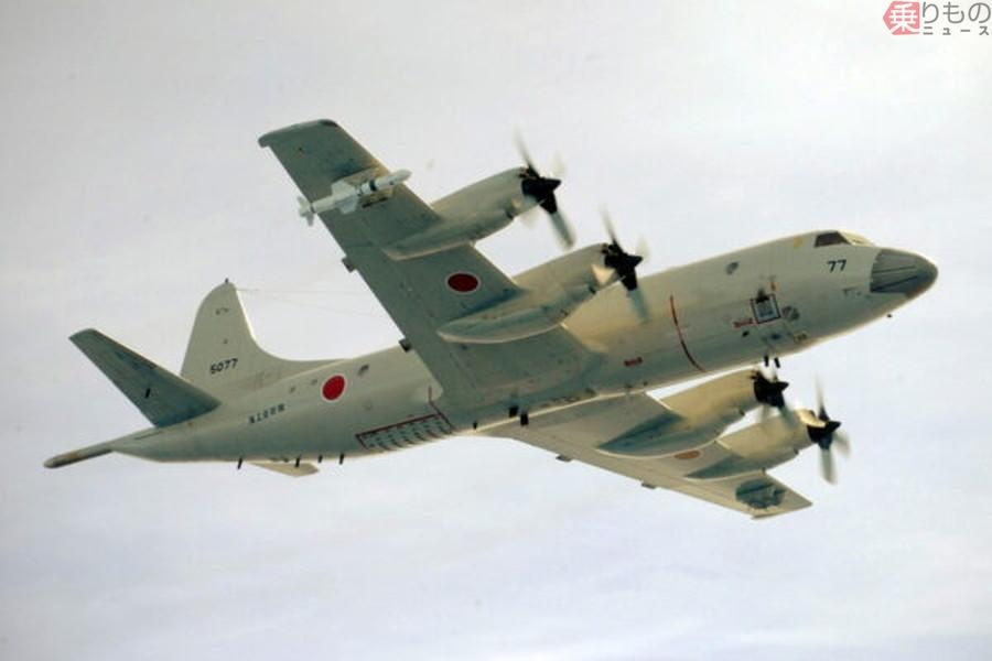 日本に接近する「爆速のロシア軍艦」4隻を自衛隊が激写！ 哨戒機が上空から捉えた画像が公開される（乗りものニュース） - Yahoo!ニュース
