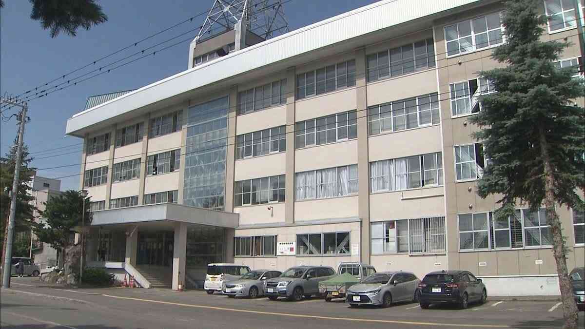 紛失したワイヤレスイヤホン、位置情報をもとに探すと…見知らぬ男が使用　男子高校生が自ら声をかけ110番　遺失物横領容疑の62歳男「拾って自分のものにした」北海道旭川市 | TBS NEWS DIG