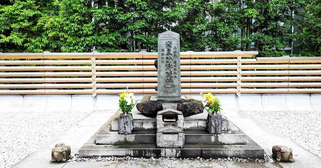 「平将門の首塚」が大手町の超一等地から撤去できない「ゾクリ」とするワケ〈再配信〉 | Lifestyle Analysis | ダイヤモンド・オンライン