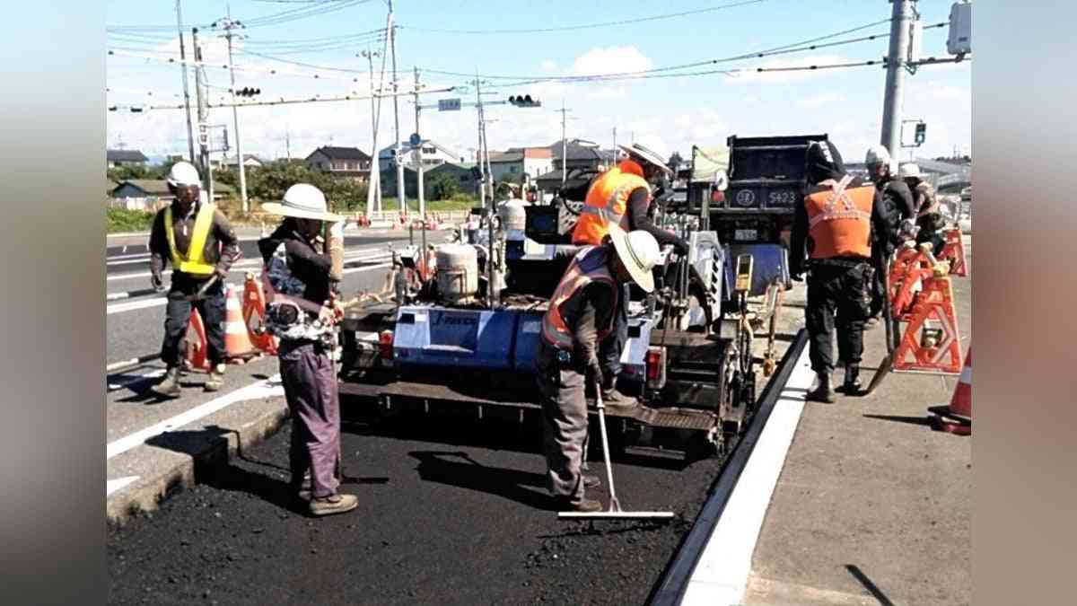 猛暑の常態化で「休まないと命の危険」、「夏季休工」で労働環境改善…課題は休工中の所得補償や工費増 : 読売新聞