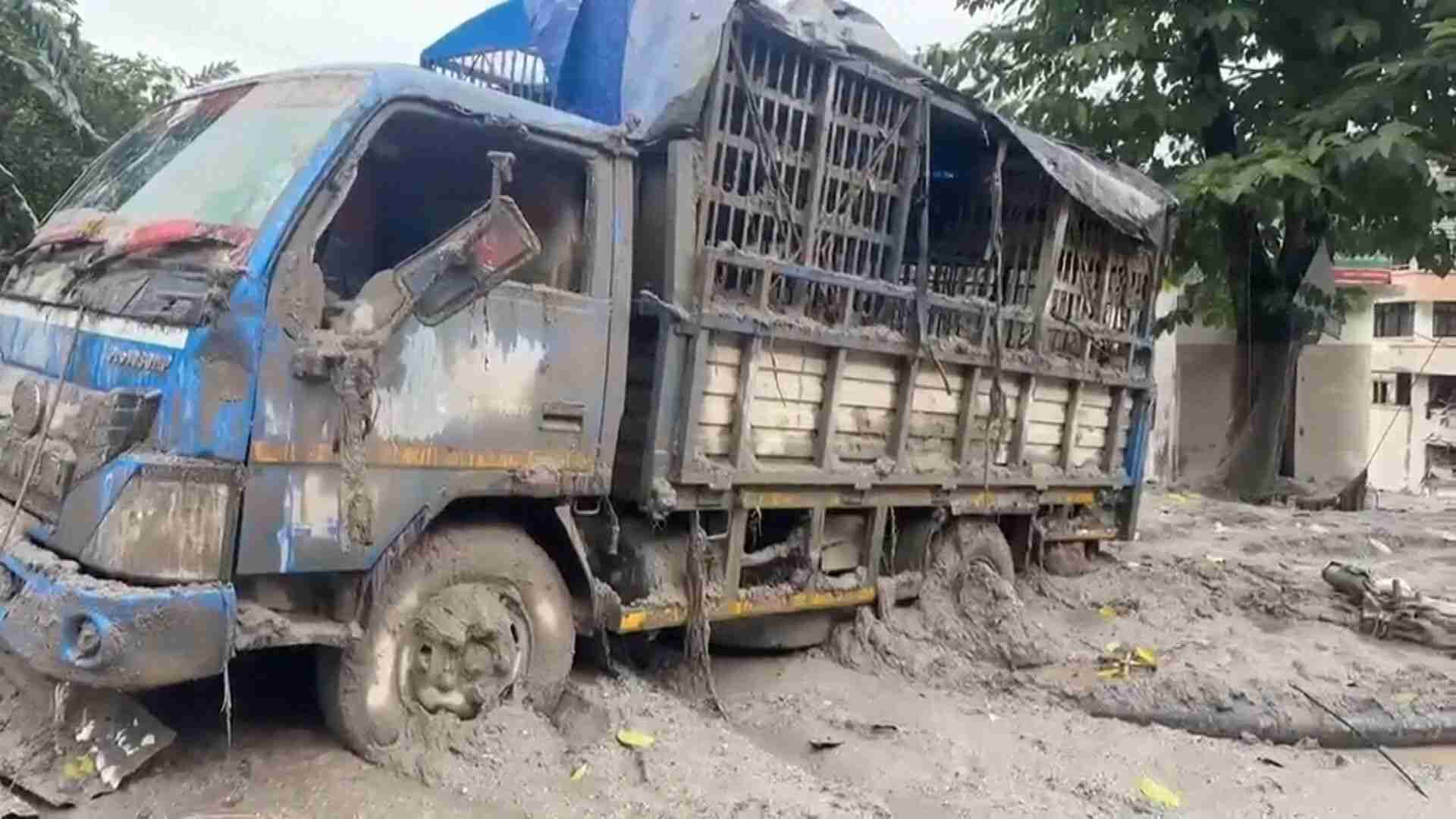 ネパール　不明は日本人の5人家族か　入国直後に運転手と合流も運転手と共に消息不明（テレビ朝日系（ANN）） - Yahoo!ニュース