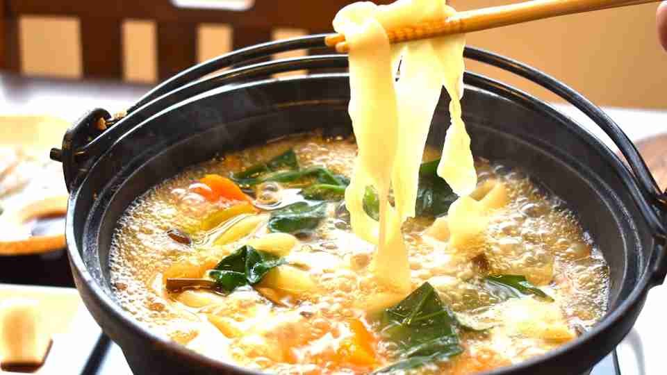 山梨の郷土料理「ほうとう」を味わえる名店をご紹介。注目のヘルシーフードを食べ比べたい！／富士の国やまなし観光ネット 山梨県公式観光情報