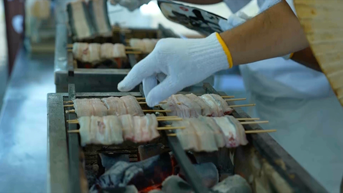 うなぎの蒲焼きで集団食中毒！最大の原因は軍手…？熱に弱い菌が増殖した衝撃の理由とは｜ザ！世界仰天ニュース｜日本テレビ