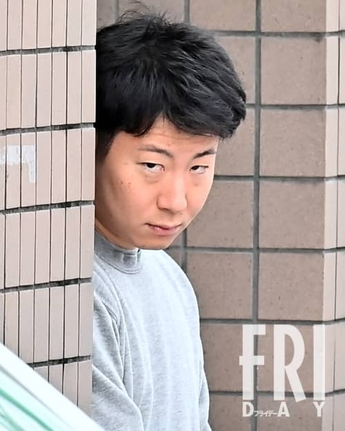 「マッサージしてあげる」学校内で卒業生へのわいせつ容疑で逮捕された高校教諭が見誤った“境界線”