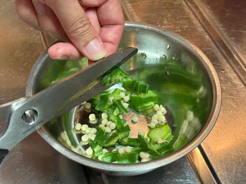 「包丁キャンセル」料理がZ世代で拡大　共働き時代に広がる“軽やかな手作り”という新常識 