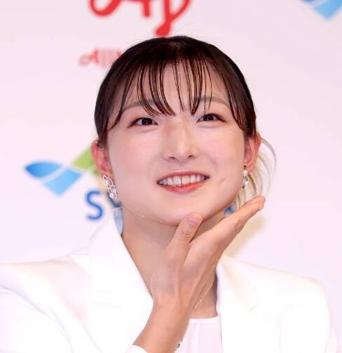 高橋大輔さん　坂本花織さんの結婚相手に衝撃！「止まりました、時が」「めちゃくちゃイケメン」驚きの声「すごいラブラブ」 - スポーツ報知