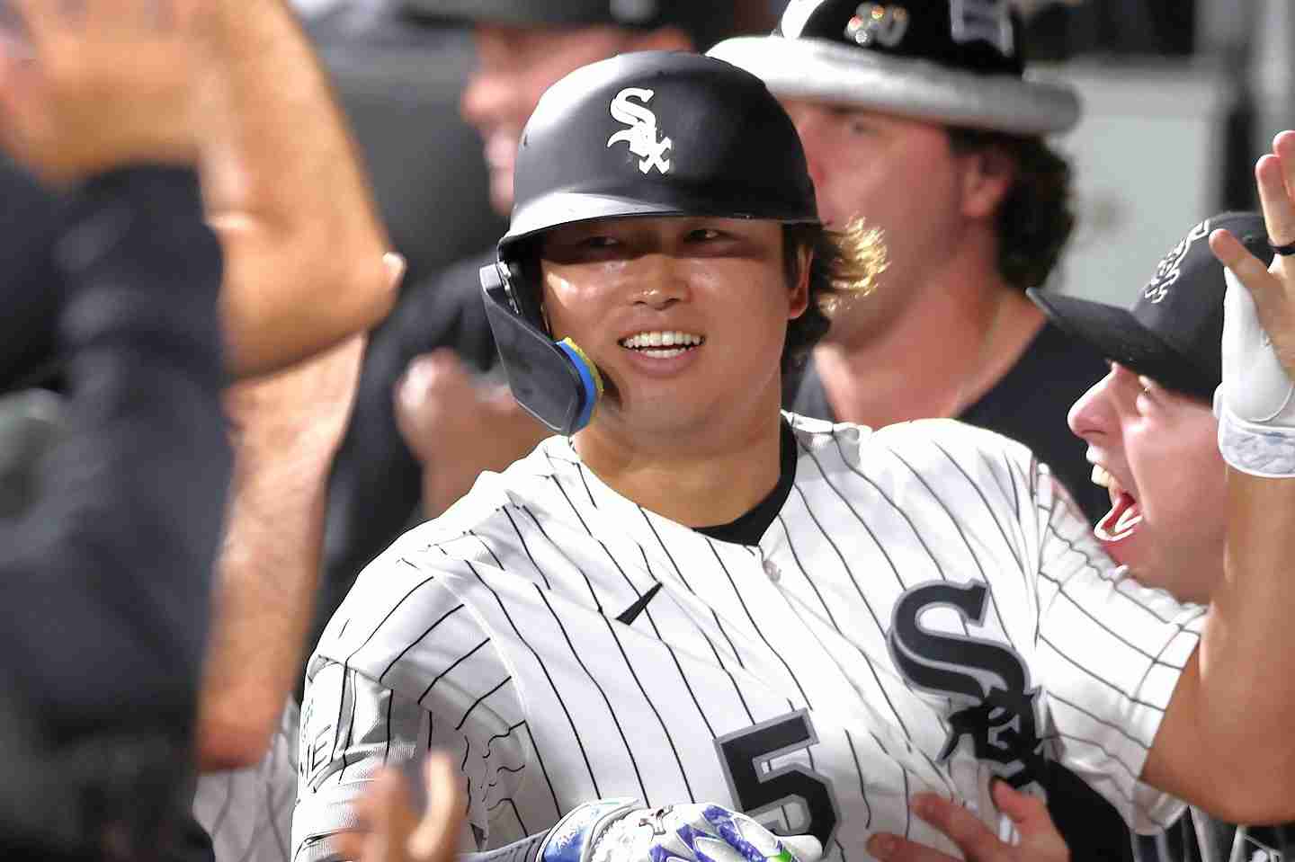 村上宗隆が24号…同僚が語る好循環「本当に楽しい」バルガス＆モンゴメリーとの“トリオ弾”は今季５回目、１シーズン記録としてはMLB史上２例目 | THE DIGEST