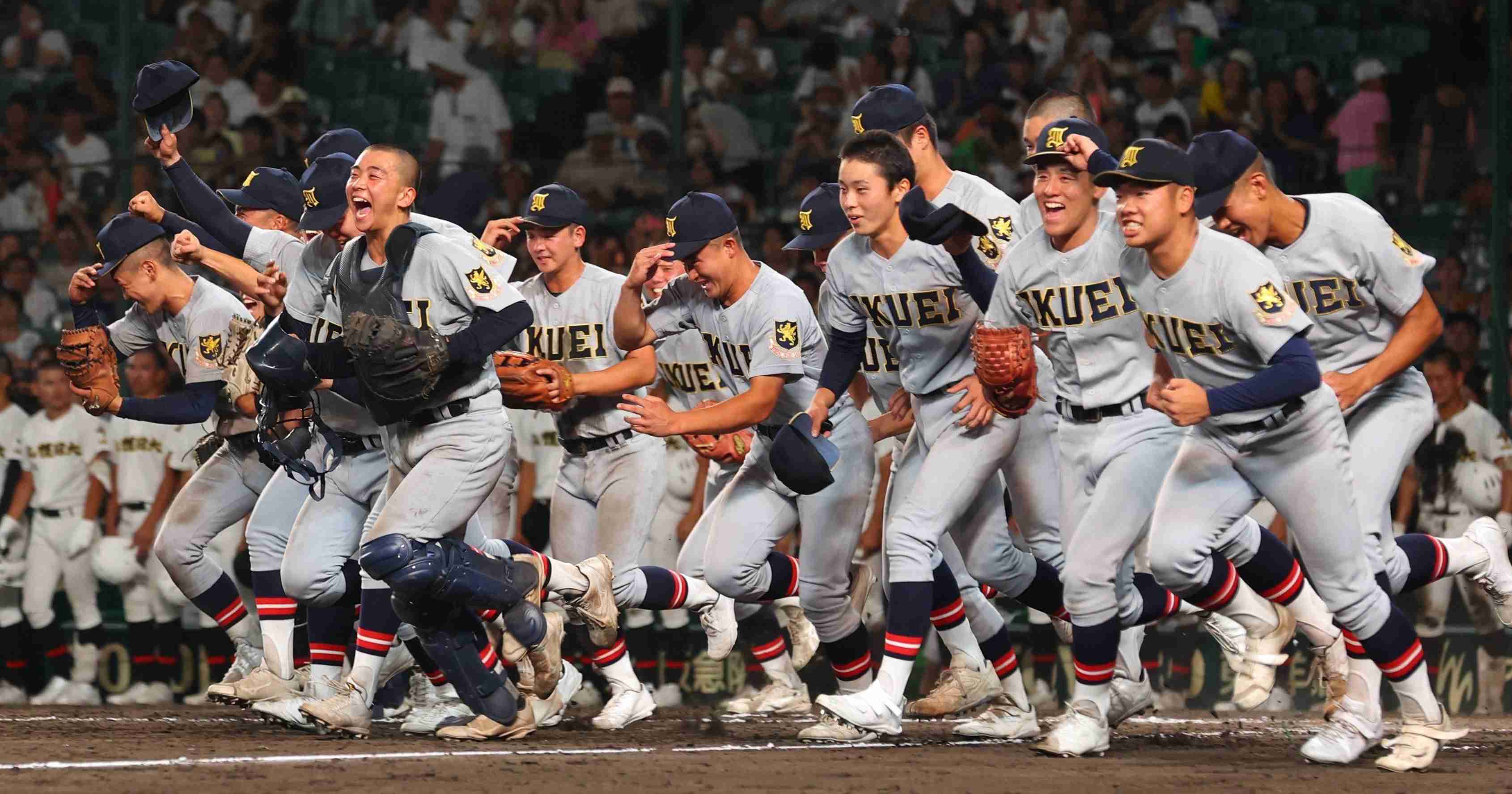 仙台育英“初の女子部員”は「苦しいこともいっぱいあって」…でも甲子園で初戦快勝「最高の夜更かし」に見る“令和の組織力”「ストレスなくプレーを…」 - 高校野球 - Number Web - ナンバー