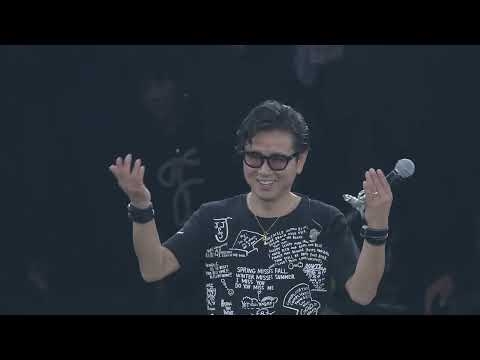 「紙飛行機」藤井フミヤ 日本武道館 LAST COUNTDOWN PARTY 2018-2019より　※紙飛行機は必ず先端を折って飛ばしましょう！